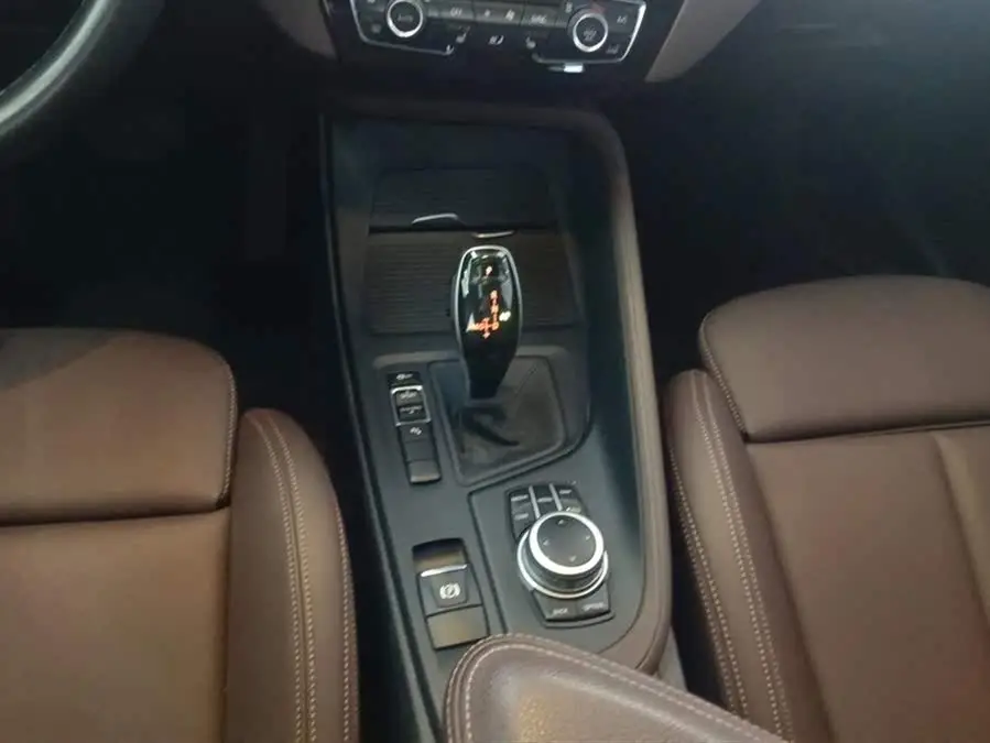 BMW X1 2022 sDrive25Li Leading Edition