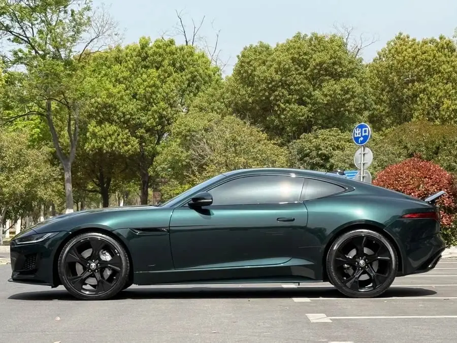 Jaguar F-TYPE 2024 P300 75th Anniversary Collector's Hardtop