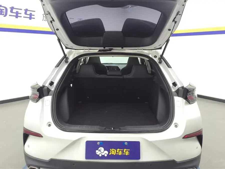 تشاينغن UNI-T 2020 1.5T بريميوم