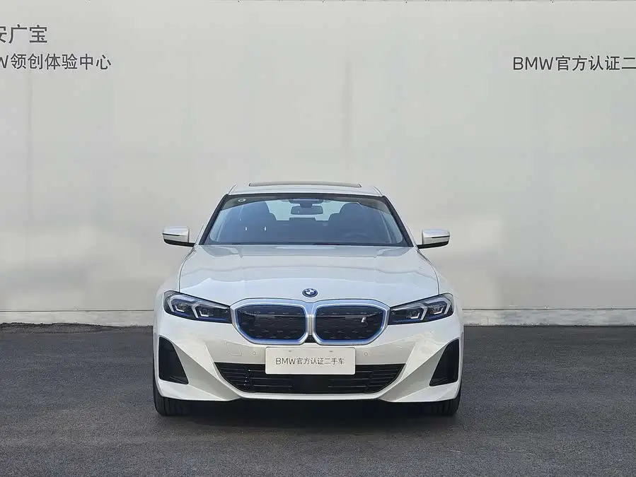 BMW i3 2022 eDrive 35 L