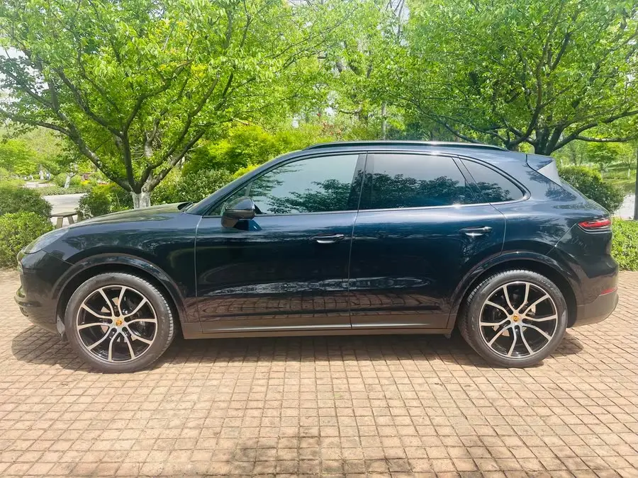 2023 Cayenne 3.0T Platinum Edition