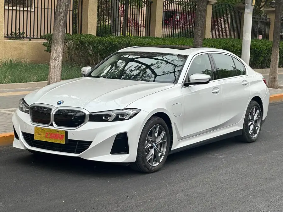 بي إم دبليو i3 2024 eDrive 35 L