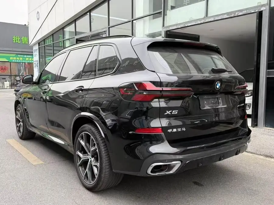 BMW X5 2023 xDrive 30Li Exclusive M Sport Night Package