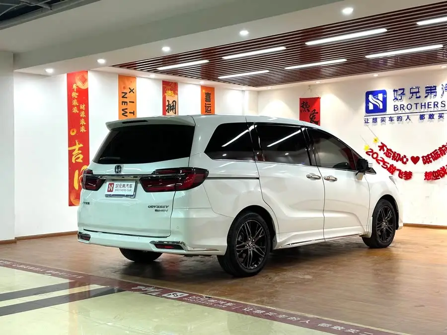 Odyssey 2022 2.0L e:HEV锐・至尊版