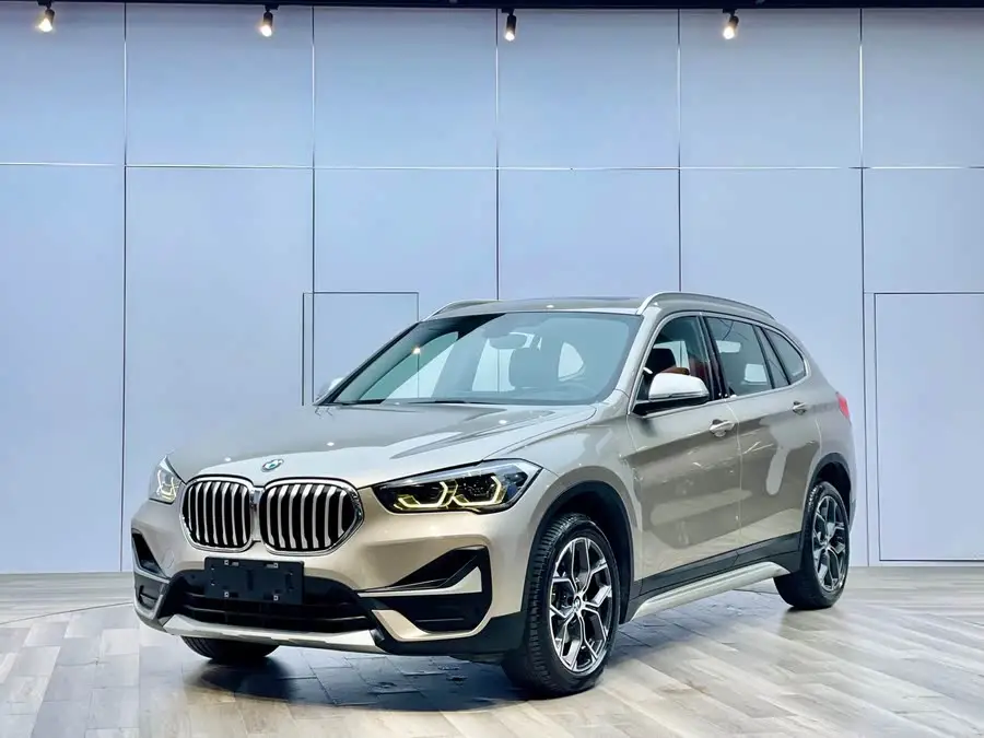 بي إم دبليو X1 2022 sDrive20Li الفاخرة