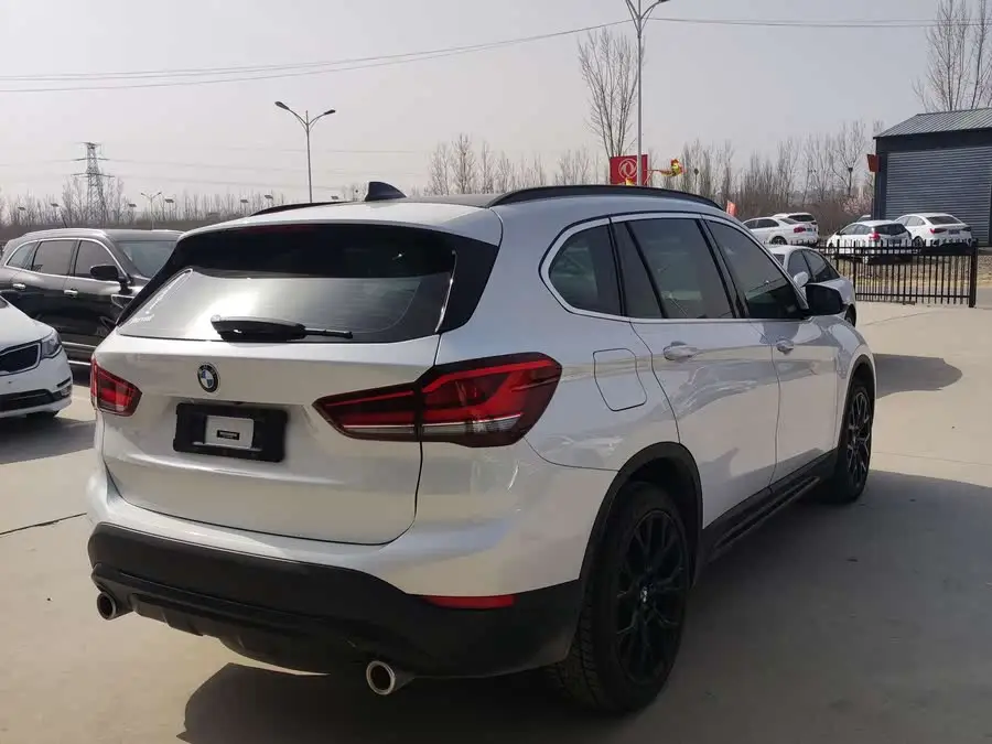 بي إم دبليو X1 2022 xDrive25Li الفاخرة