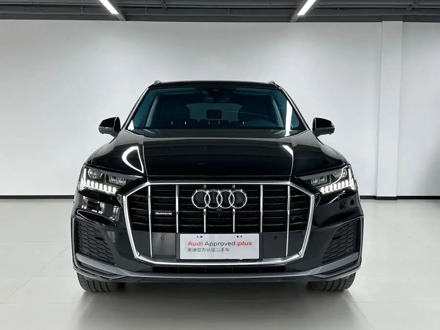 Audi Q7 2023 45 TFSI quattro S line Sport