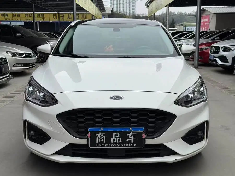 2020 فورد فوكس سيدان إيكو بوست 180 أوتوماتيكي طراز تريند