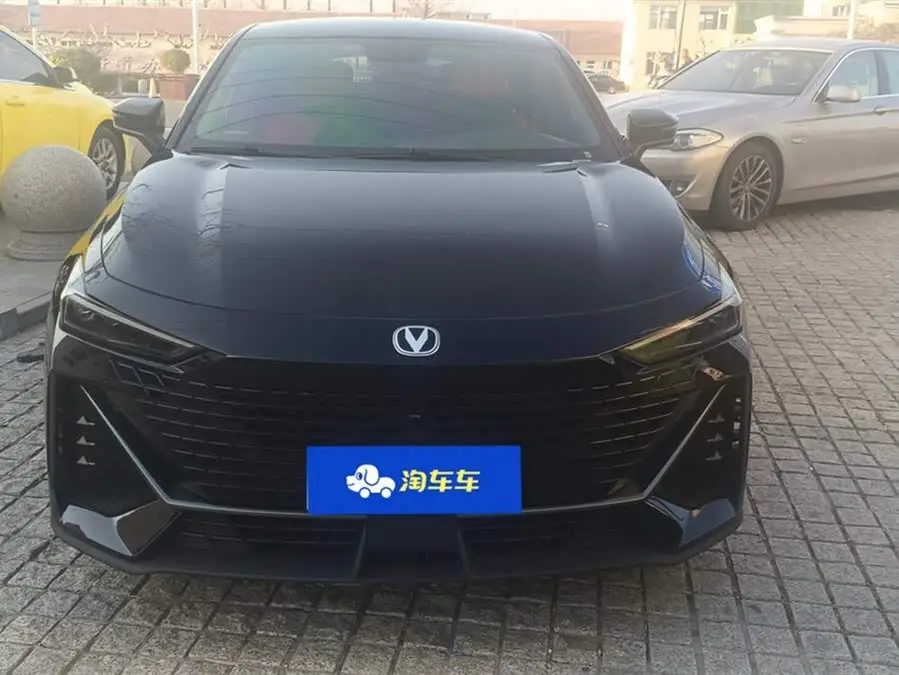 Changan UNI-V 2022 1.5T Premium