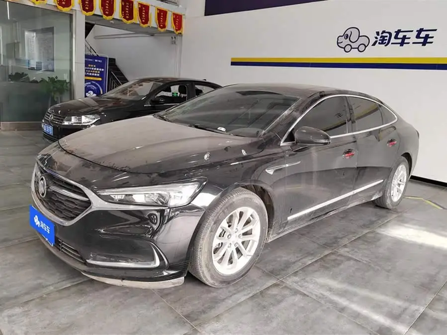 بيوك لاكروس 2022 552T فاخرة