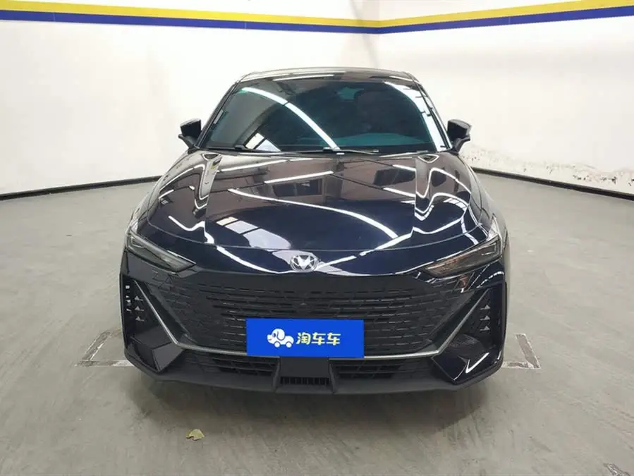 Changan UNI-V 2022 1.5T Premium