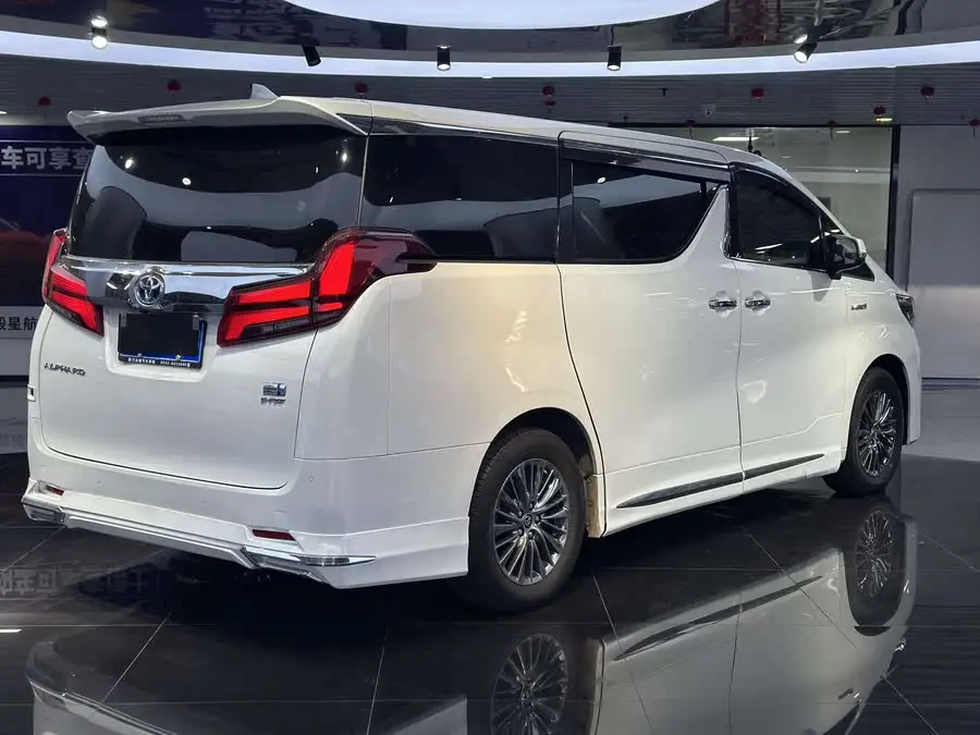 ألفارد 2021 هايبرد 2.5 لتر إصدار ديلوكس