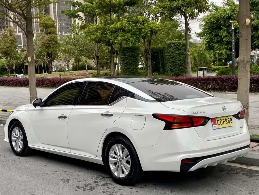 تينّا 2020 فئة XL المريحة سعة 2.0 لتر