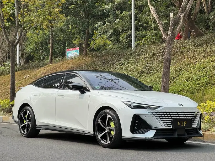 Changan UNI-V 2022 1.5T Premium