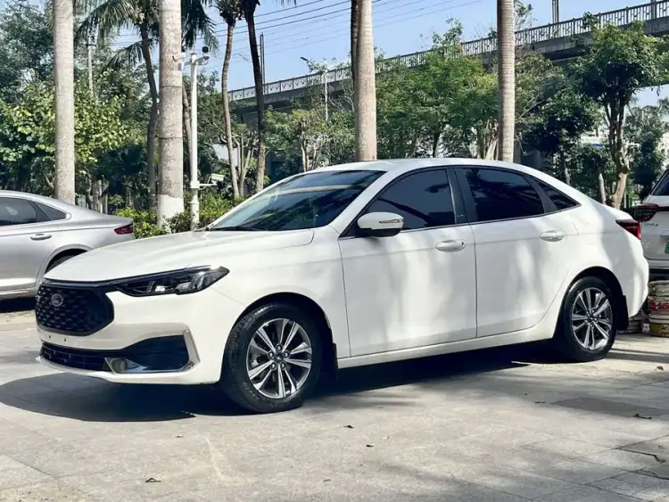 Ford Focus 2021 1.5L Automatic Diamond Edition