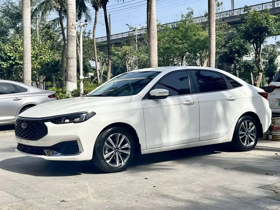 Ford Focus 2021 1.5L Automatic Diamond Edition