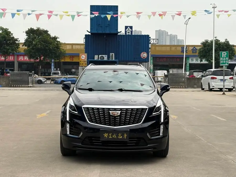 كاديلاك XT5 2022 2.0T دفع رباعي فئة الرفاهية