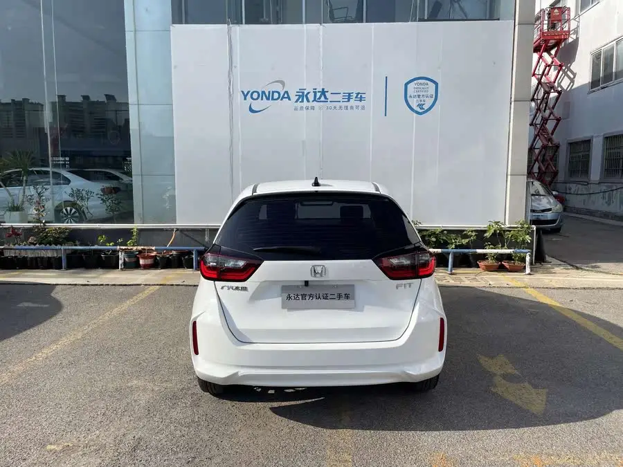 2021 هوندا فيت 1.5 لتر CVT إصدار تمتع潮