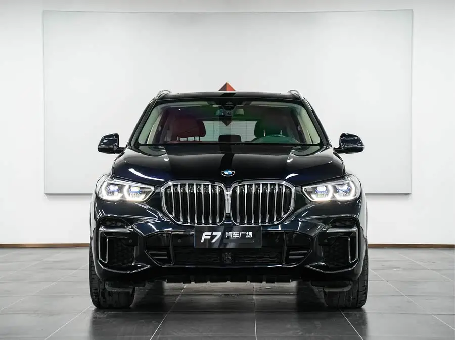 بي إم دبليو X5 2022 xDrive 30Li حزمة M الرياضية الفاخرة