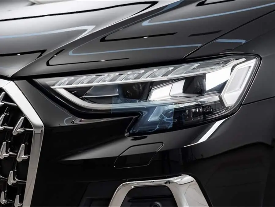 أودي A8 2025 A8L 50 TFSI quattro فئة متميزة