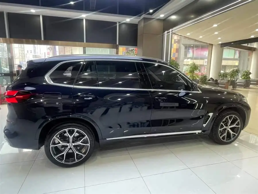 BMW X5 2023 xDrive 30Li Luxury M Sport Package