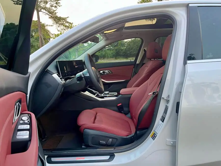 بي إم دبليو i3 2024 eDrive 35 L