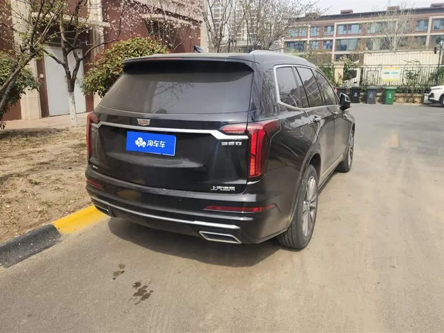 كاديلاك XT6 2020 28T بنسخة فاخرة ذات ستة مقاعد ودفع رباعي مع نظام صوتي متميز