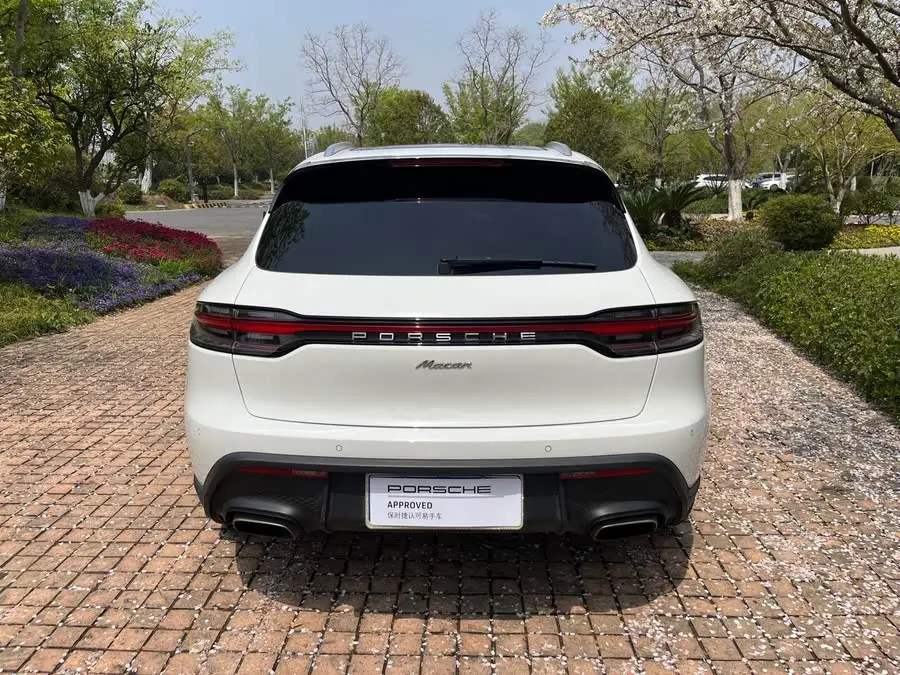 2023 Macan 2.0T
