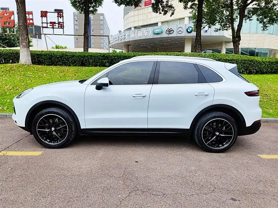 2022 Cayenne 3.0T Platinum Edition