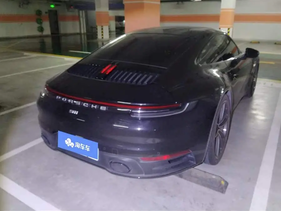 بورش 911 2023 كاريرا 3.0T