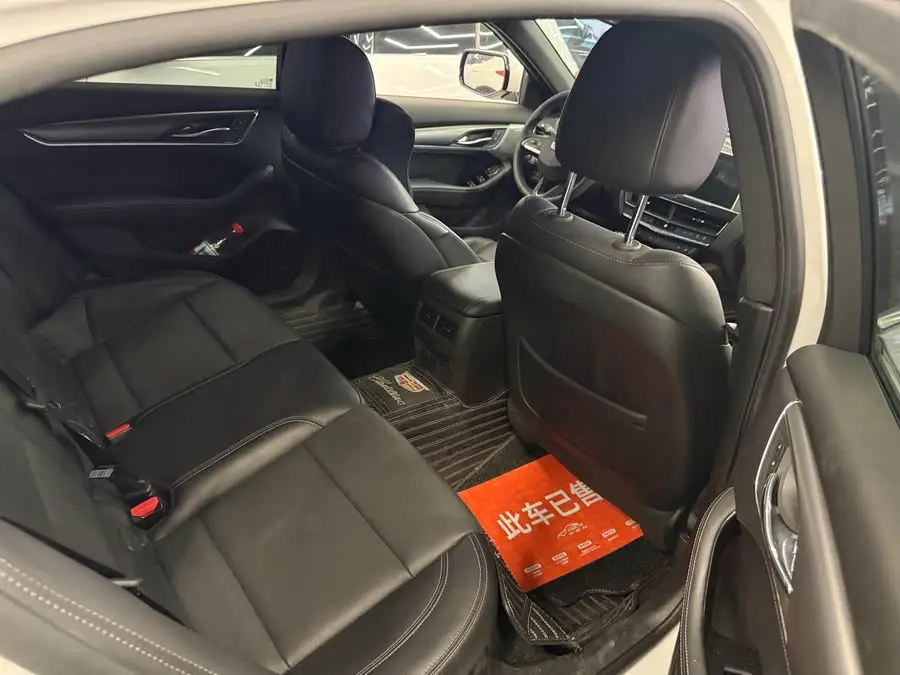 كاديلاك CT5 2022 28T الفاخرة