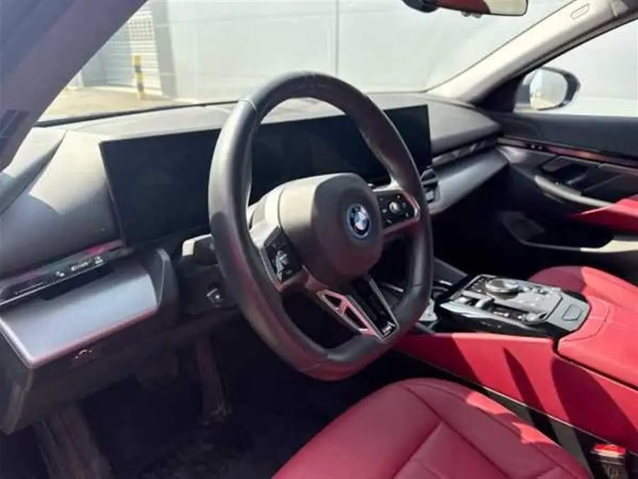 BMW i5 2024 eDrive 35L M Sport Package
