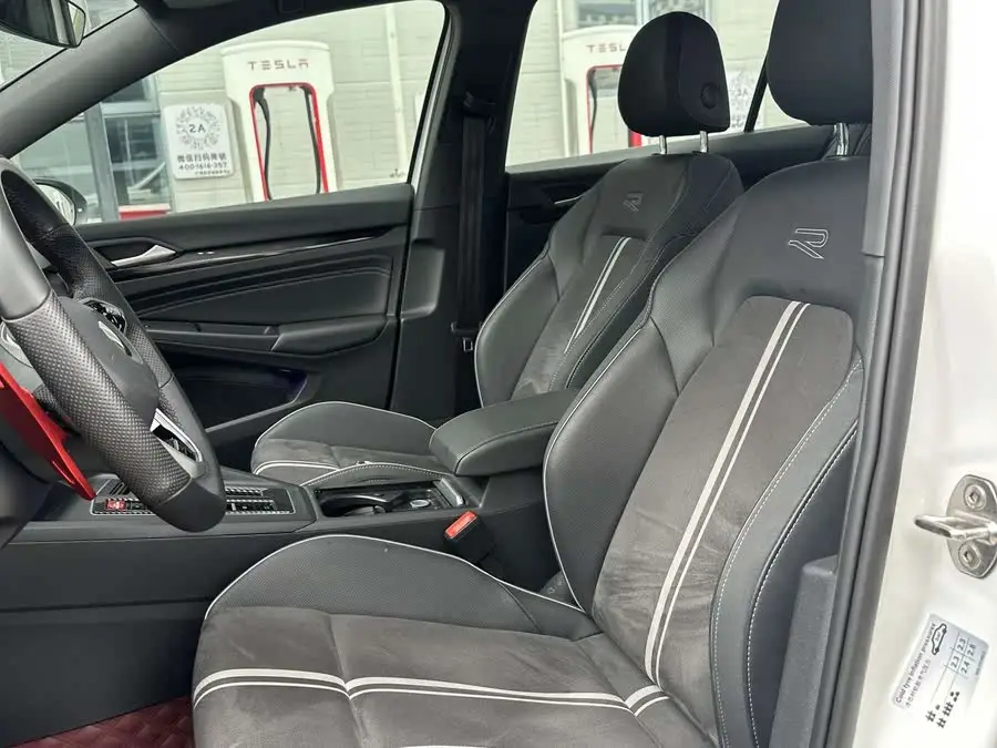 Golf 2023 Model Revised 280TSI DSG R-Line Lite