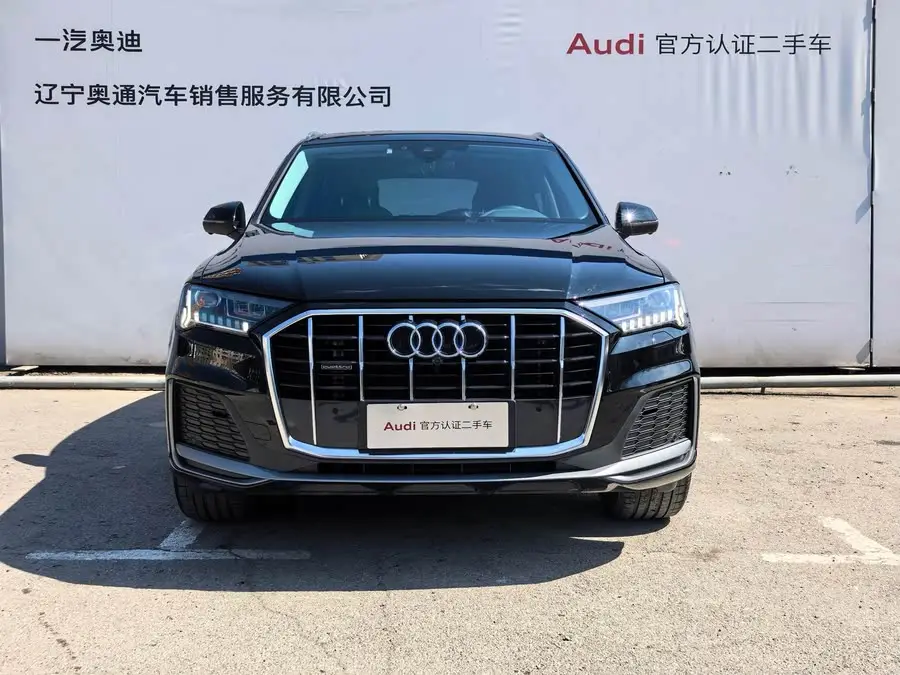 Audi Q7 2023 45 TFSI quattro S line Sport