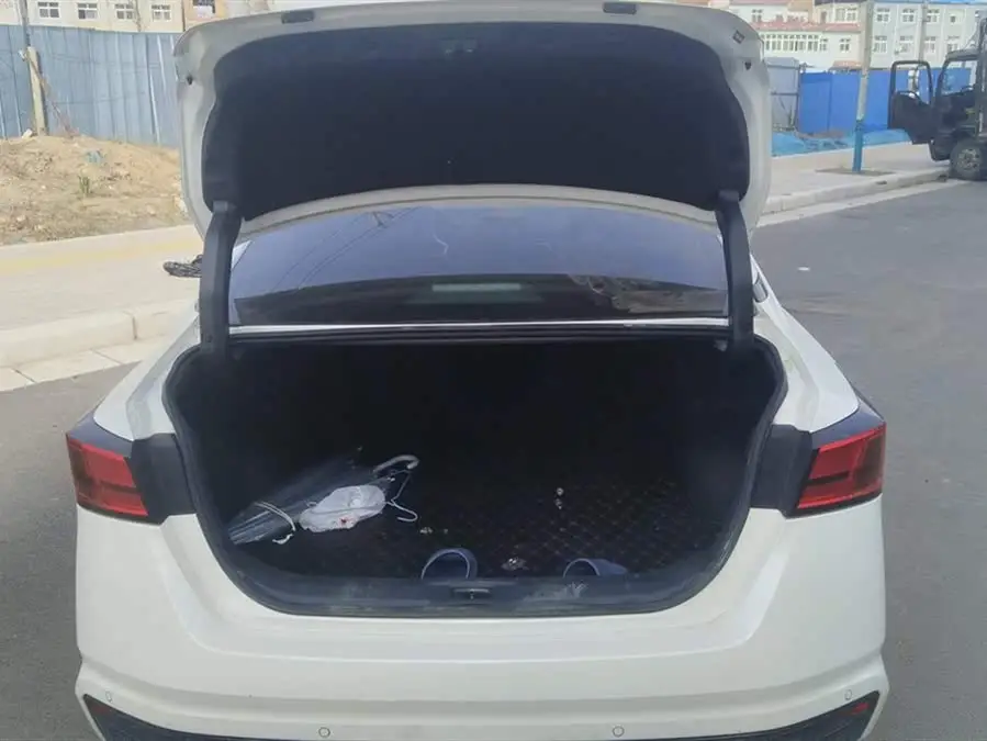 تيانا 2020 طراز 2.0L XL إصدار الراحة