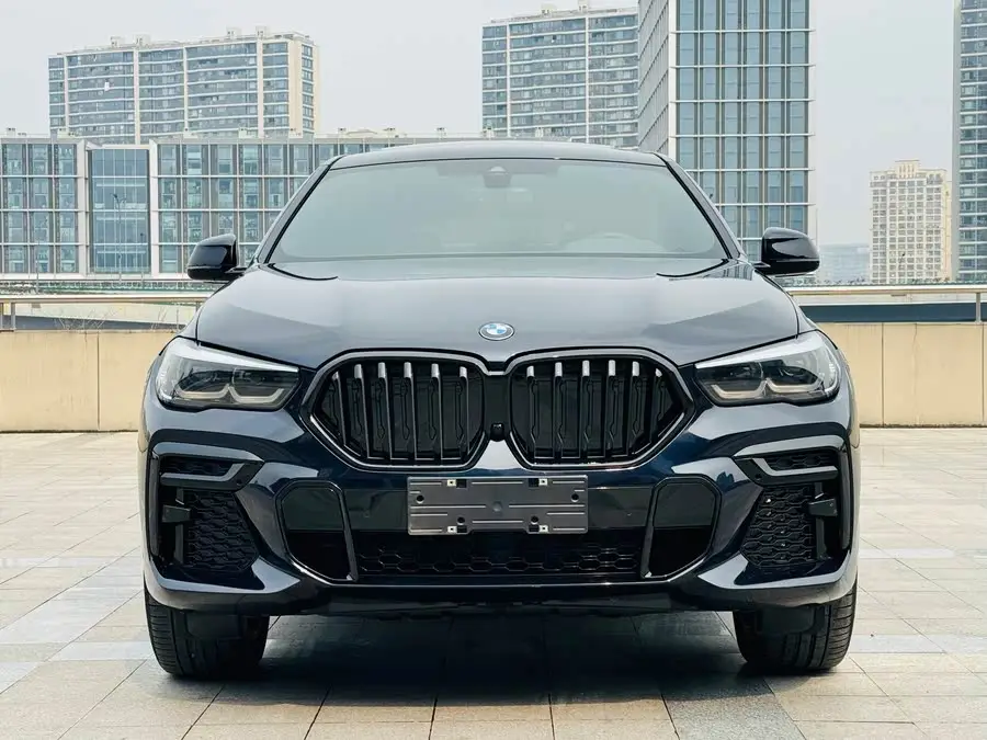 بي إم دبليو X6 2022 طراز مُعدل xDrive30i حزمة رياضية M