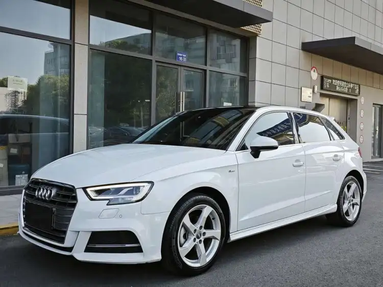 Audi A3 2020 Sportback 35 TFSI Fashion Model National VI