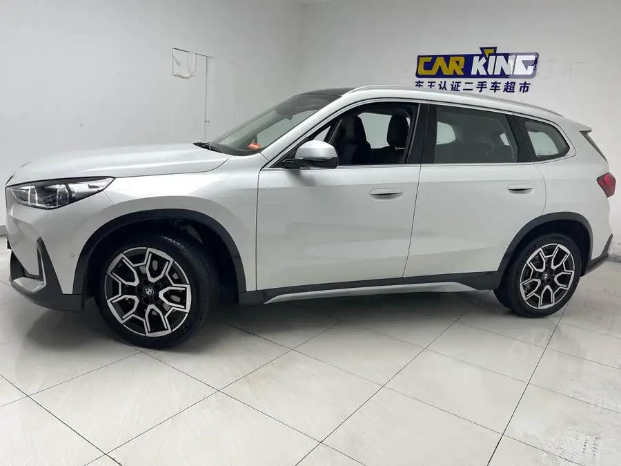 بي إم دبليو X1 2023 sDrive25Li حزمة تصميم X