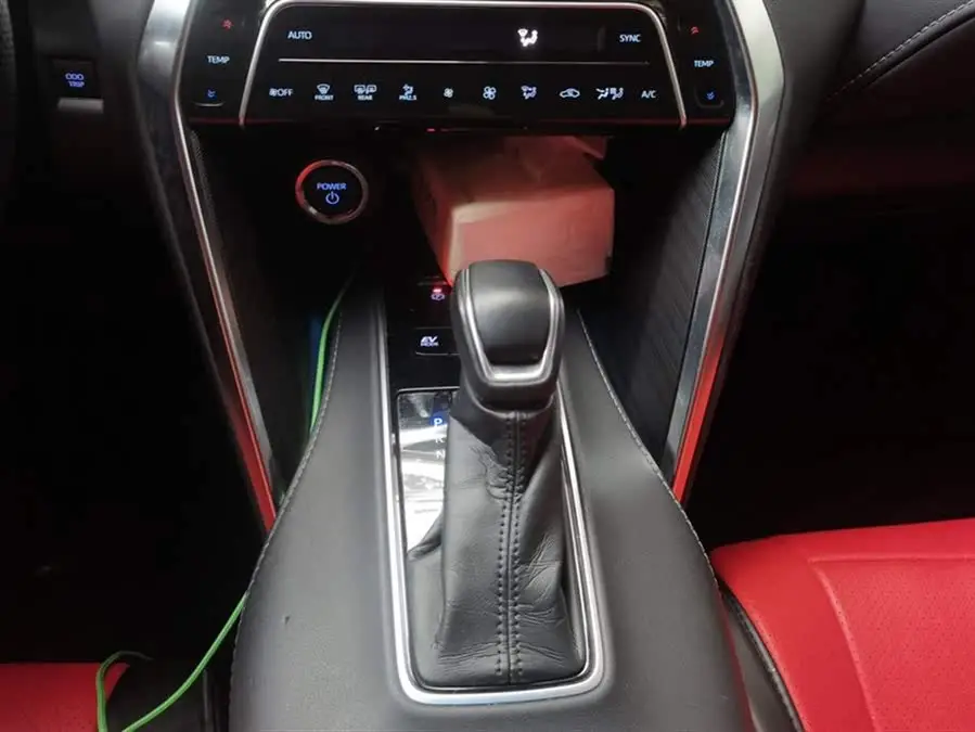 لينغفانغ هارير 2022 فئة الدفع الرباعي المتميزة 2.5L CVT