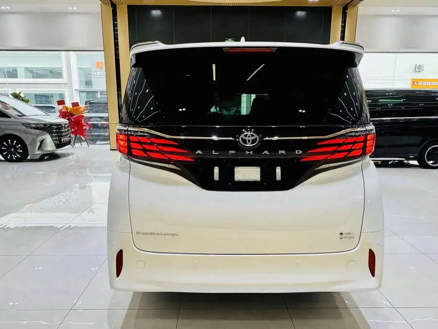 ألفارد 2024 هايبرد 2.5 لتر إصدار بريميوم