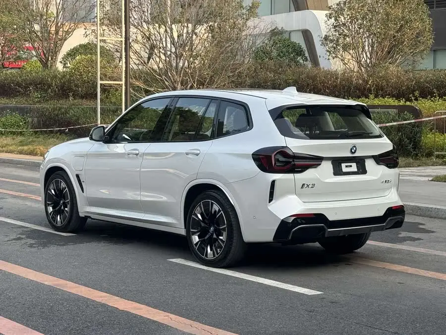 BMW iX3 2023 Creative Edition