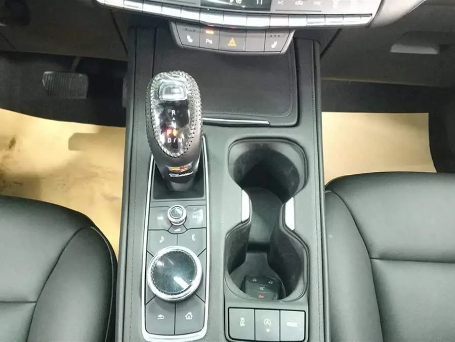 Cadillac XT4 2021 28T FWD Premium