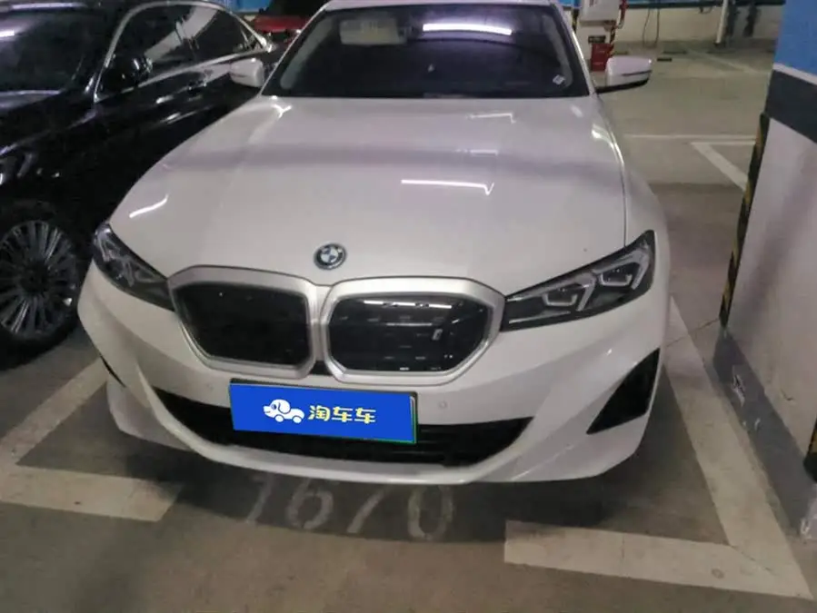 بي إم دبليو i3 2022 eDrive 35 L