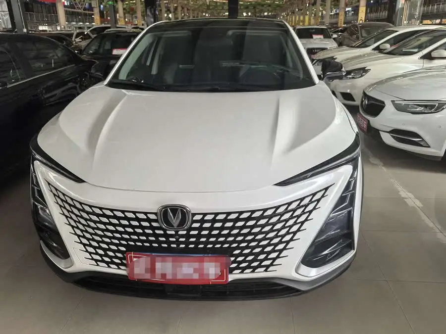 شانغهاي UNI-T 2020 1.5T المميزة