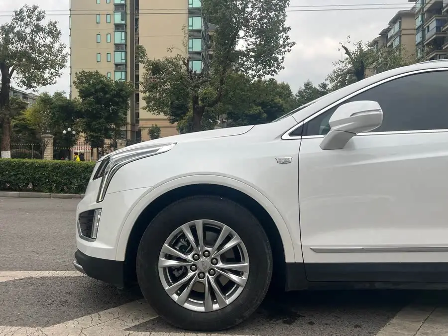 Cadillac XT5 2023 2.0T FWD Luxury