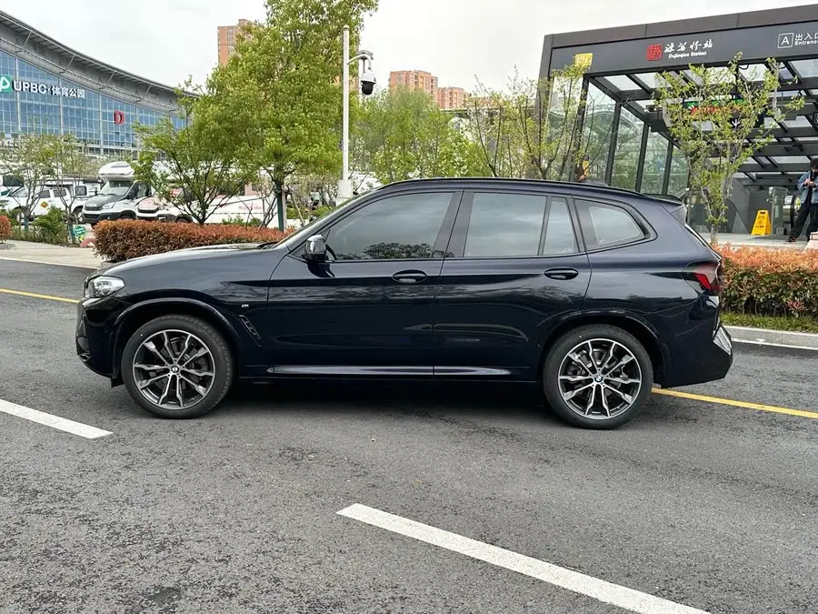 BMW X3 2023 xDrive30i Leading Model M Night Package