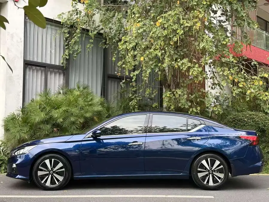 تينلا 2021 2.0L XL إصدار الراحة