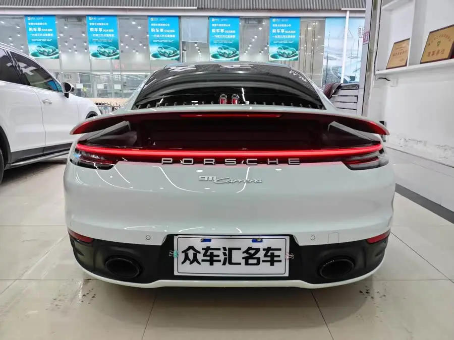 بورش 911 2023 كاريرا 3.0T