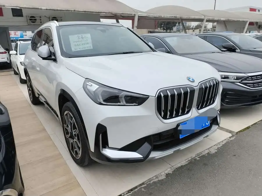 BMW X1 2023 xDrive25Li X Design Package