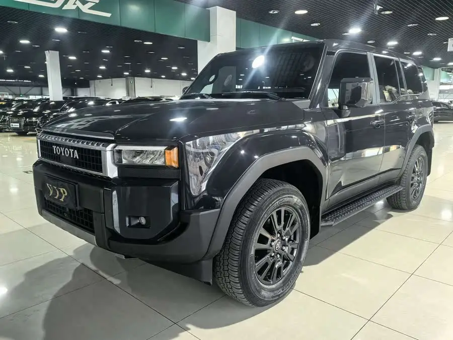 برادو 2024 2.4T نسخة TX الشاملة 6 مقاعد